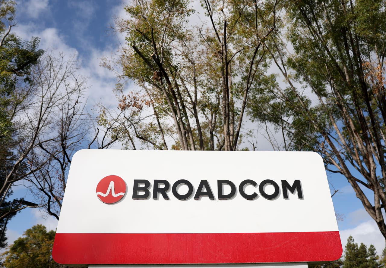 How Broadcom’s stock can surge and overcome ‘the biggest dislocation in the market’ — New York Business news
