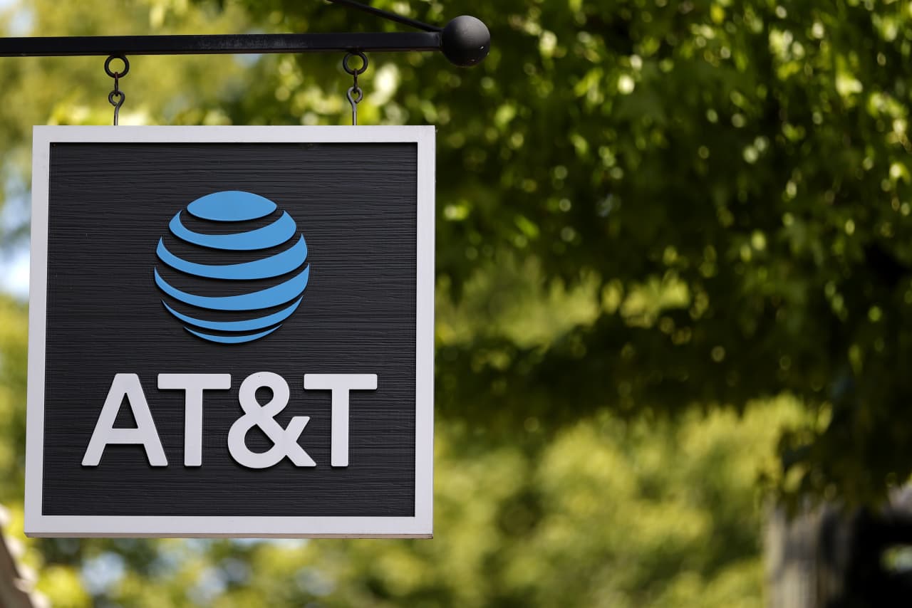 AT&T shrugs off SpaceX fears with its own large haul of new internet subscribers — MarketWatch
