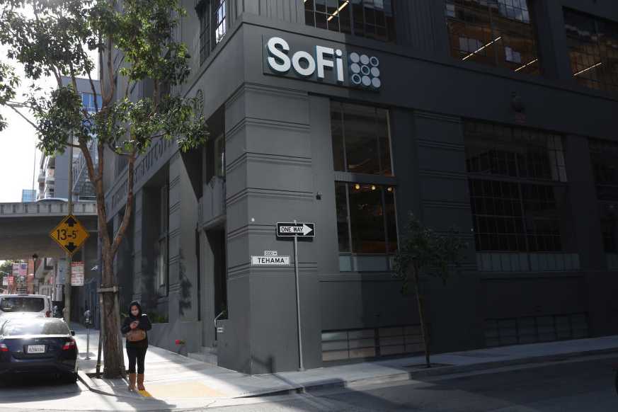SoFi’s stock climbs as lending surge drives an earnings beat and rosy outlook — New York Business news