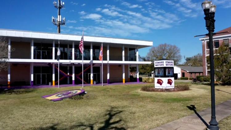Edward Waters University celebrates 160 years of history during homecoming week — First Coast News Local